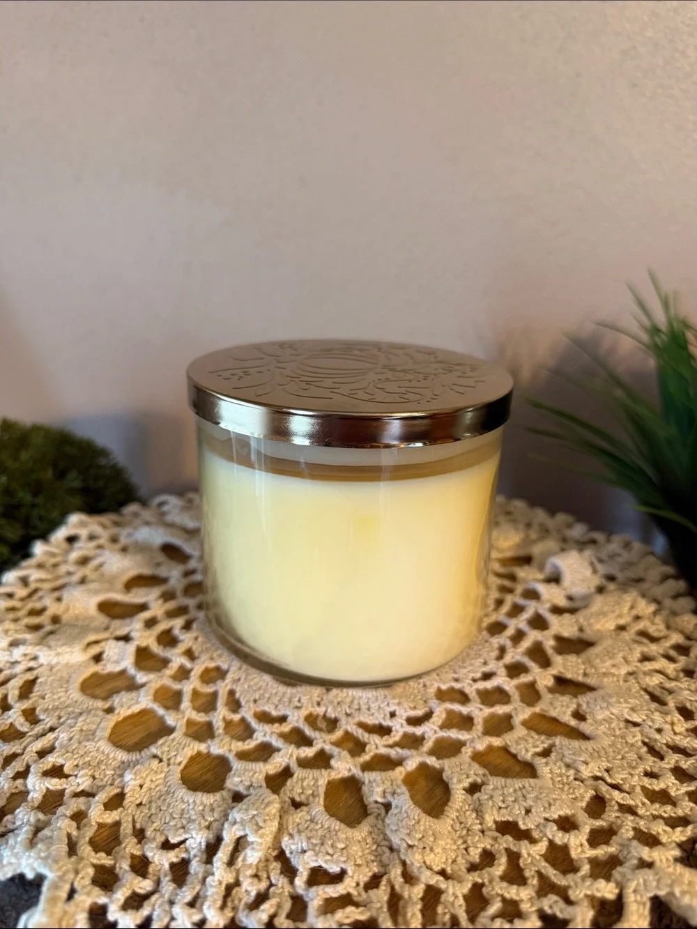 Pumpkin Cinnamon Bun Scented Candle - Cream - Picture 2 of 4
